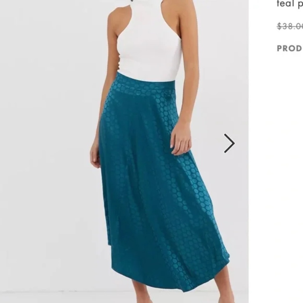 Women's new never worn NO TAG size 6 beautiful skirt MISSGUIDED asymmetric hem